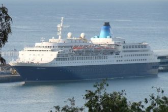 12 cruises Madeira Island at the end of year 2013