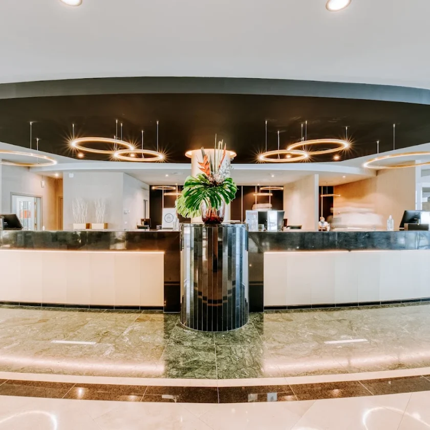 Enotel Lido in Hotels/Accomodation Enotel Lido checkin