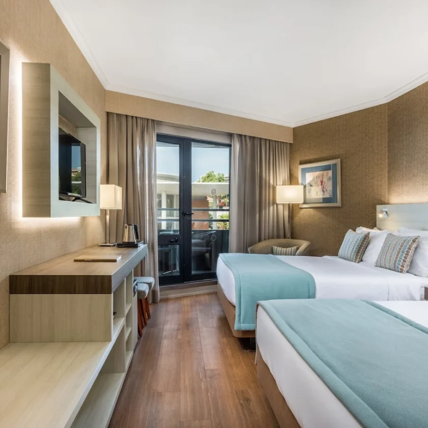 Enotel Lido in Hotels/Accomodation Enotel Lido room 2