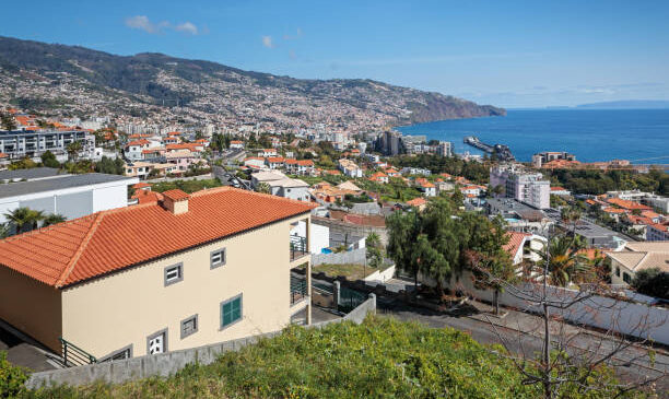 The Advantages of Living in a Villa by the Sea: Comfort and Health