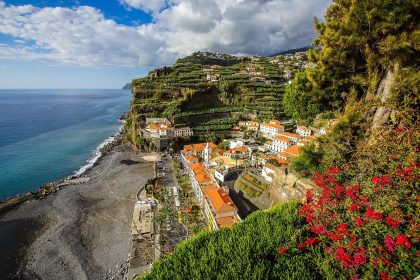 Guide to Ocean View Hotels in Madeira: Where to Stay and Relax