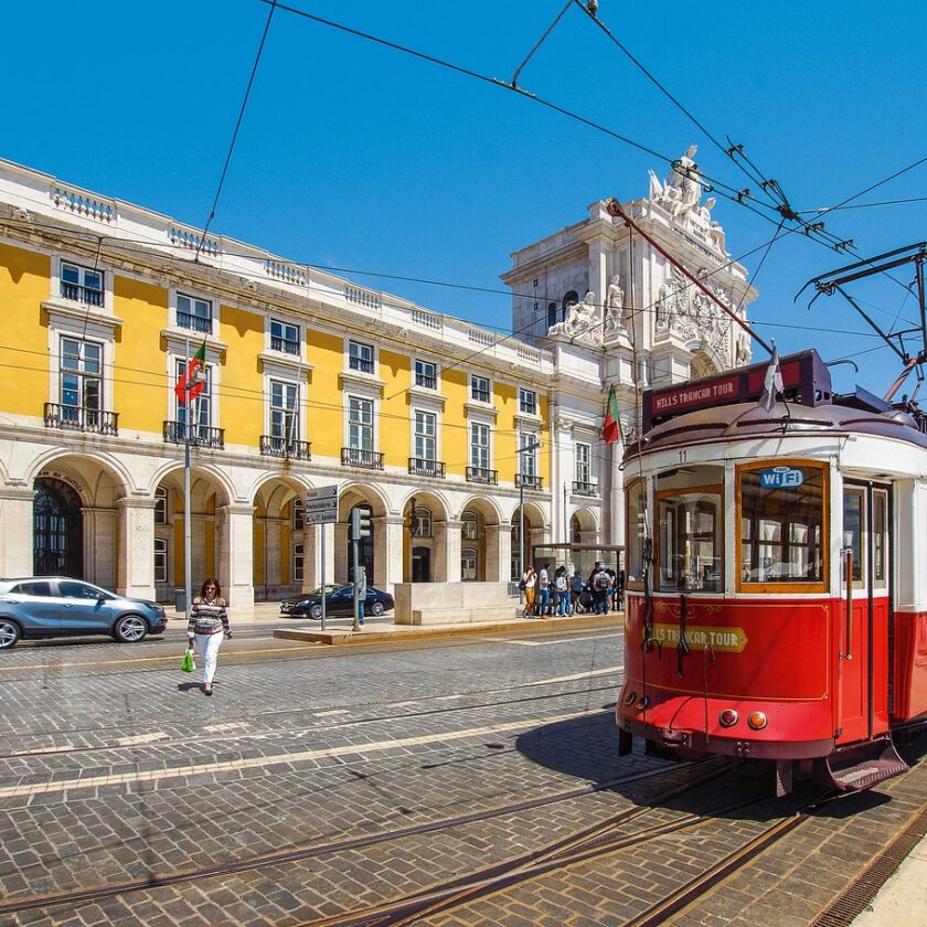 Top 7 Must-Visit Places in Portugal with Family This Year