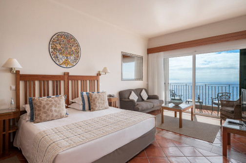 Albatroz Beach & Yacht Club in Hotels/Accomodation room