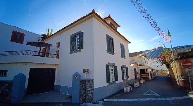 Jaca Hostel Porto da Cruz in Hotels/Accomodation Jaca Hostel Porto da Cruz