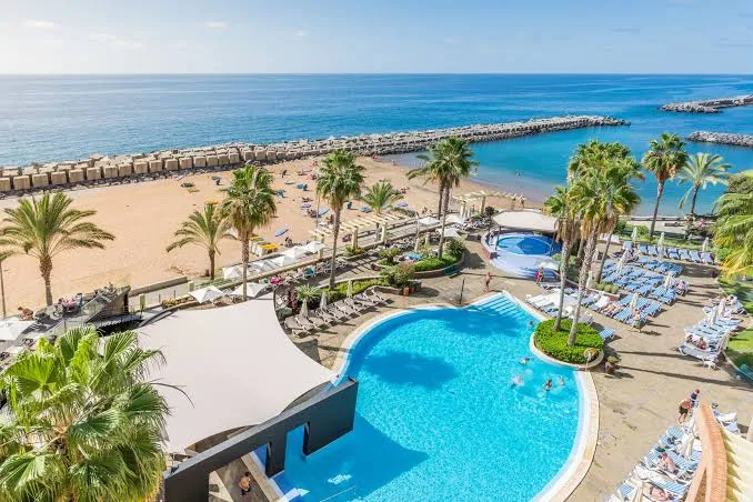 Calheta Beach - All Inclusive in Hotels/Accomodation Calheta Beach and pool