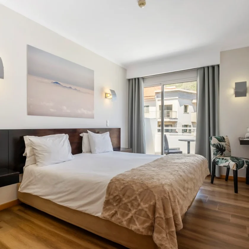 White Waters Hotel (Machico) in Hotels/Accomodation White Waters Hotel room