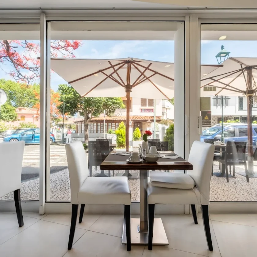 White Waters Hotel (Machico) in Hotels/Accomodation White Waters Hotel rest